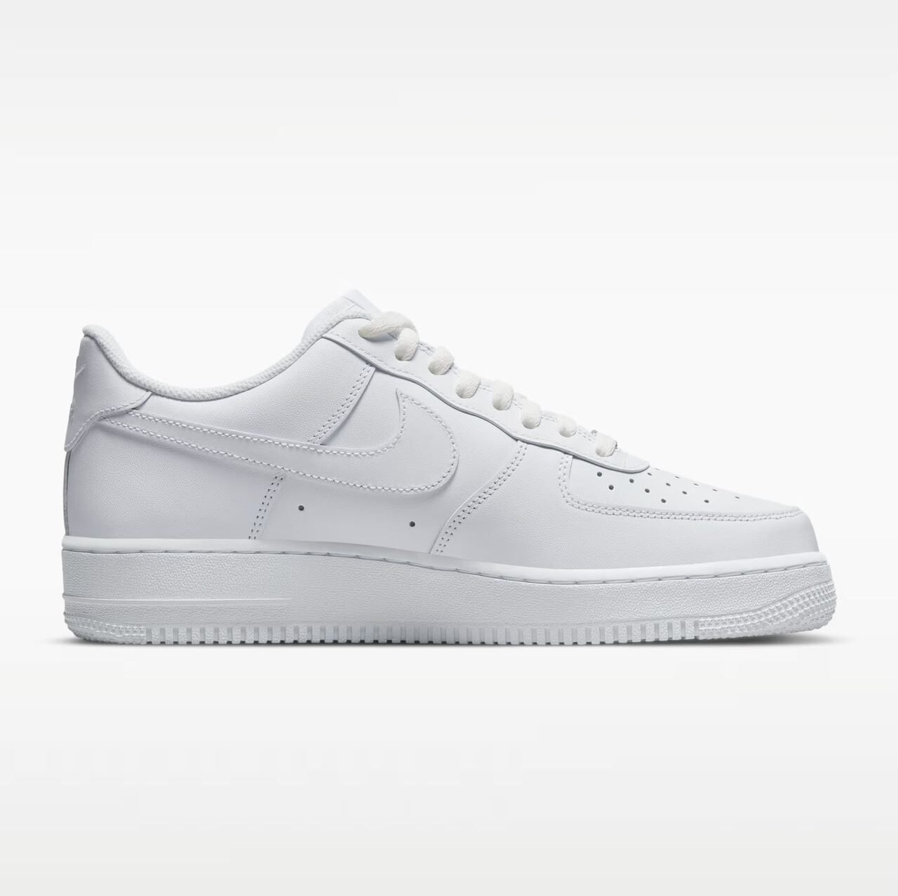 WhatsApp-Image-2026-06-04-at-8.27.19-PM-e1780832677110.jpeg Nike Air Force sneakers