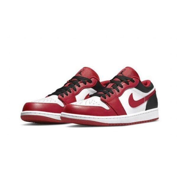 Air Jordan 1 Low Bulls