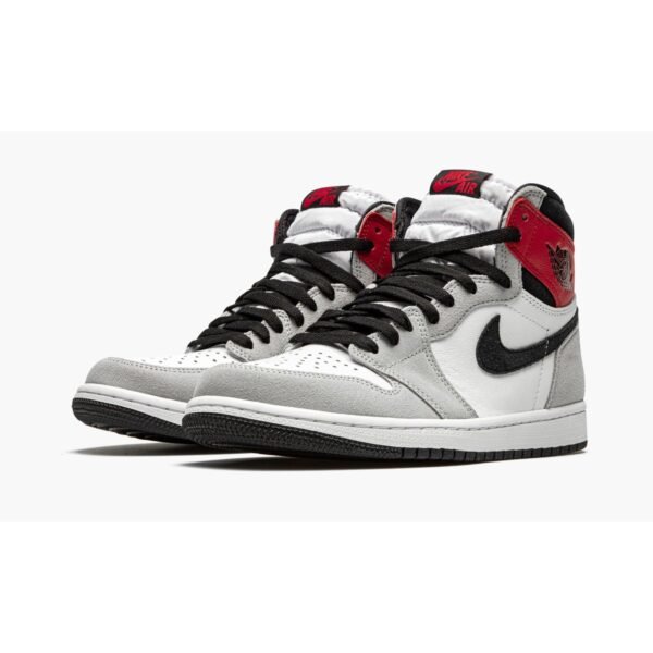 Air Jordan 1 Retro High Light Smoke Grey