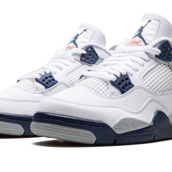 Air Jordan 4 Retro Midnight Navy